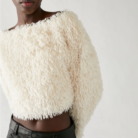 Free People • NWT Ivory Cream Feather Flutter Sweatshirt Size Medium - Picture 17 of 17